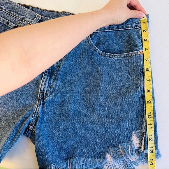 Levi's Raw Hem Cut Offs Denim Daisy Dukes 36 / XL - Picture 14 of 16